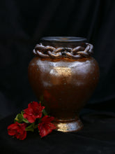 Load image into Gallery viewer, azula vase
