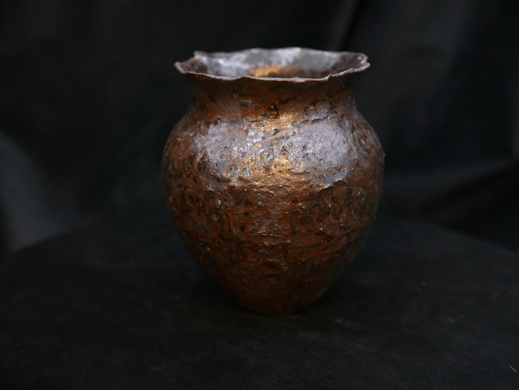 boli vase