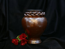 Load image into Gallery viewer, azula vase
