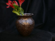 Load image into Gallery viewer, boli vase
